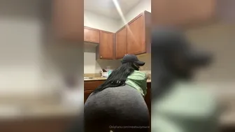 meetsuzymarie_5e9469f0d783b9016e468