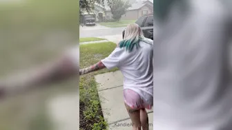 kandieangel_04.08.2021_179075921_Since_it_wonБ??t_stop_raining,_I_decided_to_go_dance_in_it