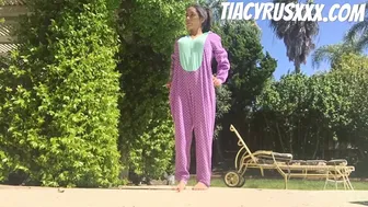 Tia Cyrus onlyfans nvtftl53zqyy5xov7q0jvpuwhrj8w8g6