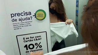 angelicamorango.09.06.2021.2131262382.sabe_quando_cц?_bate_o_olho_e_se_apaixona__sou_eu_por_essa_camiseta._ela_ц?_tцёo_gostosa_que_