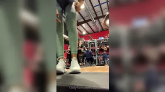 thatgirlfromtiktok_09.10.2020_57319451_My_fail_doing_135..._next_time_in_the_gym_I_know_I_can_hit_itП???_but_I_definitely_wore_the_wrong_shoes_for_leg_da