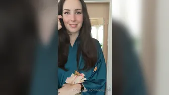 Aella Girl onlyfans 2020.06.24_5ef3b15f3614fabc7bc37_source