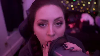 dovey_free_01.01.2021_88916518_March_2020_Ear_Eating_5