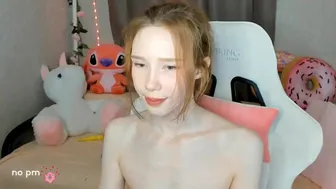 littlething88bf показала свои стройные ноги