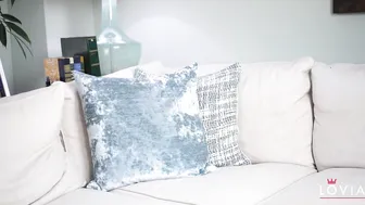 Fallinlovia pregnant yoga