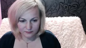 112233your_queen  webcam show