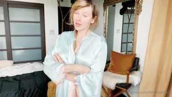 Alexis Kline, thot Gorgeous babe fucks her shaved cunt