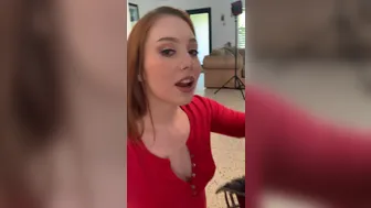 Ariettaadamsxxx onlyfans Beautiful brown-haired woman fingering her pussy