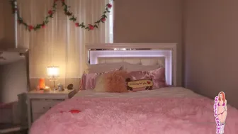 Ariettaadamsxxx onlyfans Desired female dildos her pussy