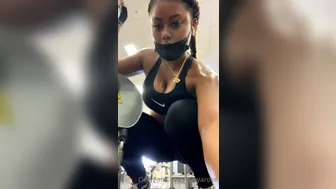 alieyarose onlyfans Beautiful chick shows small shapes