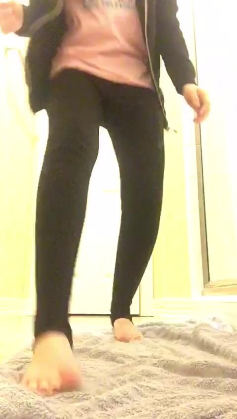 StateWins onlyfans Slender bitch fucks in the anus