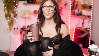 good69vibez  Excellent jerking off her clit