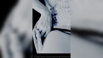 countrychristina  onlyfans put on display his chest