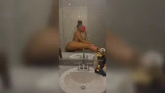 chynnamayberry1  onlyfans jerking off through panties 2022 cam show