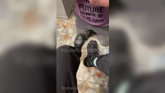 Young Goddess aka young onlyfans Juicy slut masturbates wet pink hole