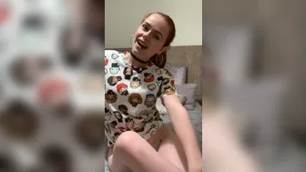 Ella Hughes aka ellahughesxxx  onlyfans caresses his cap