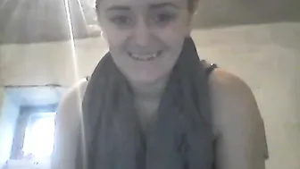 bluejeanswhiteshirt90  Fingers Her damp Pussycat On Cam