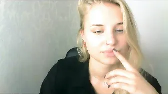 avilena  chaturbate clit rubs