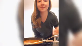 leahmaybenot aka Leah May  onlyfans  scrawny american woman clit play