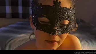 xxlittlegeexx  onlyfans Lustful nipple presses the vagina