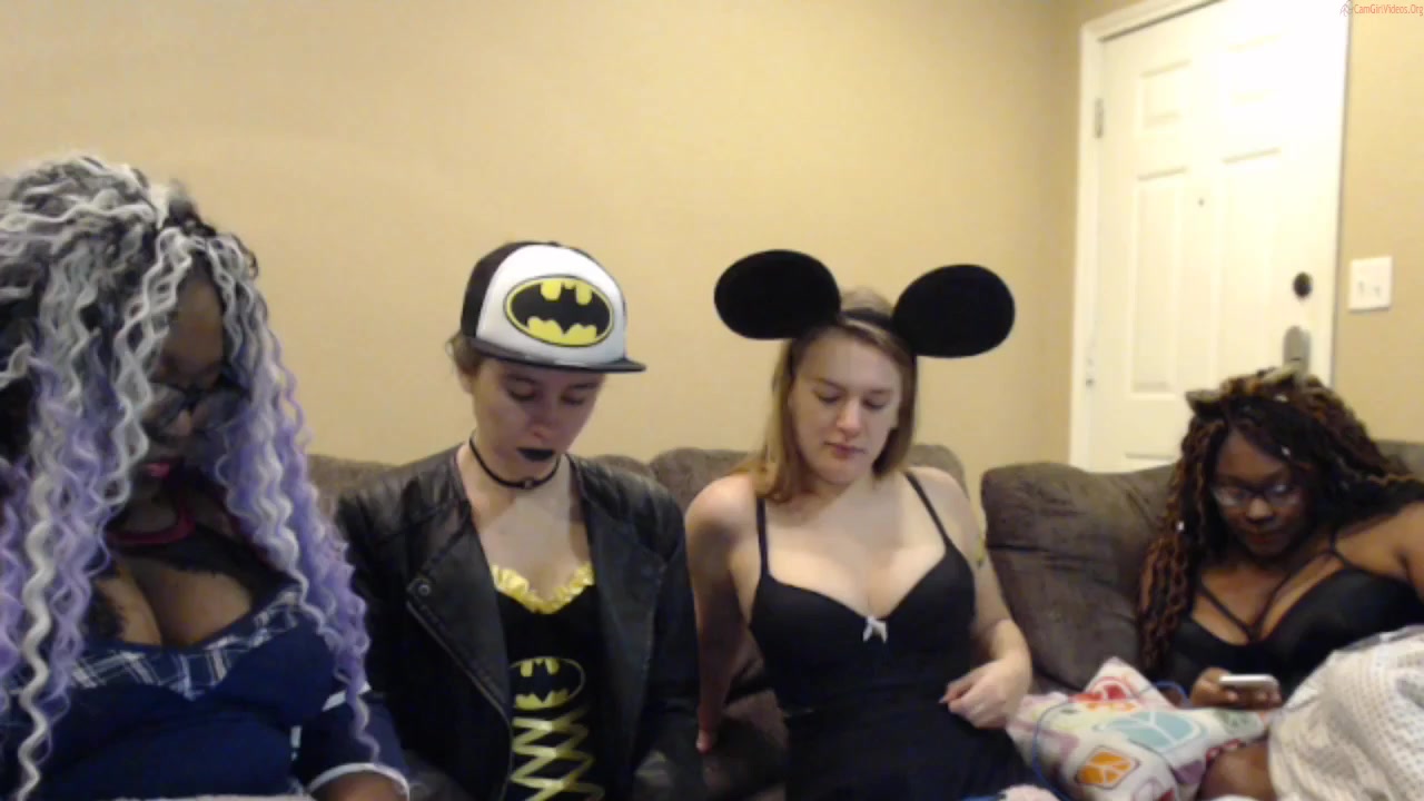 Paigerific rubbing her tight pussy - camHUB.cc