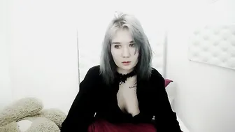 jolie-moon_2020-05-06 p1