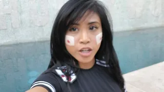 Embersnow onlyfans  fucks herself with black dildo