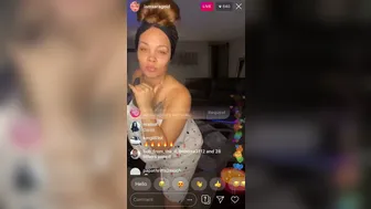 Sara Gold aka saragold aka iamsaragold onlyfans Crazy beast fucks pussy