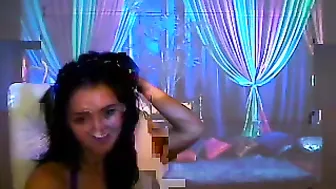 amelianaked  27 august 2017