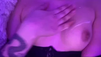 liluzisquirt onlyfans Sexy mommy fingers both holes