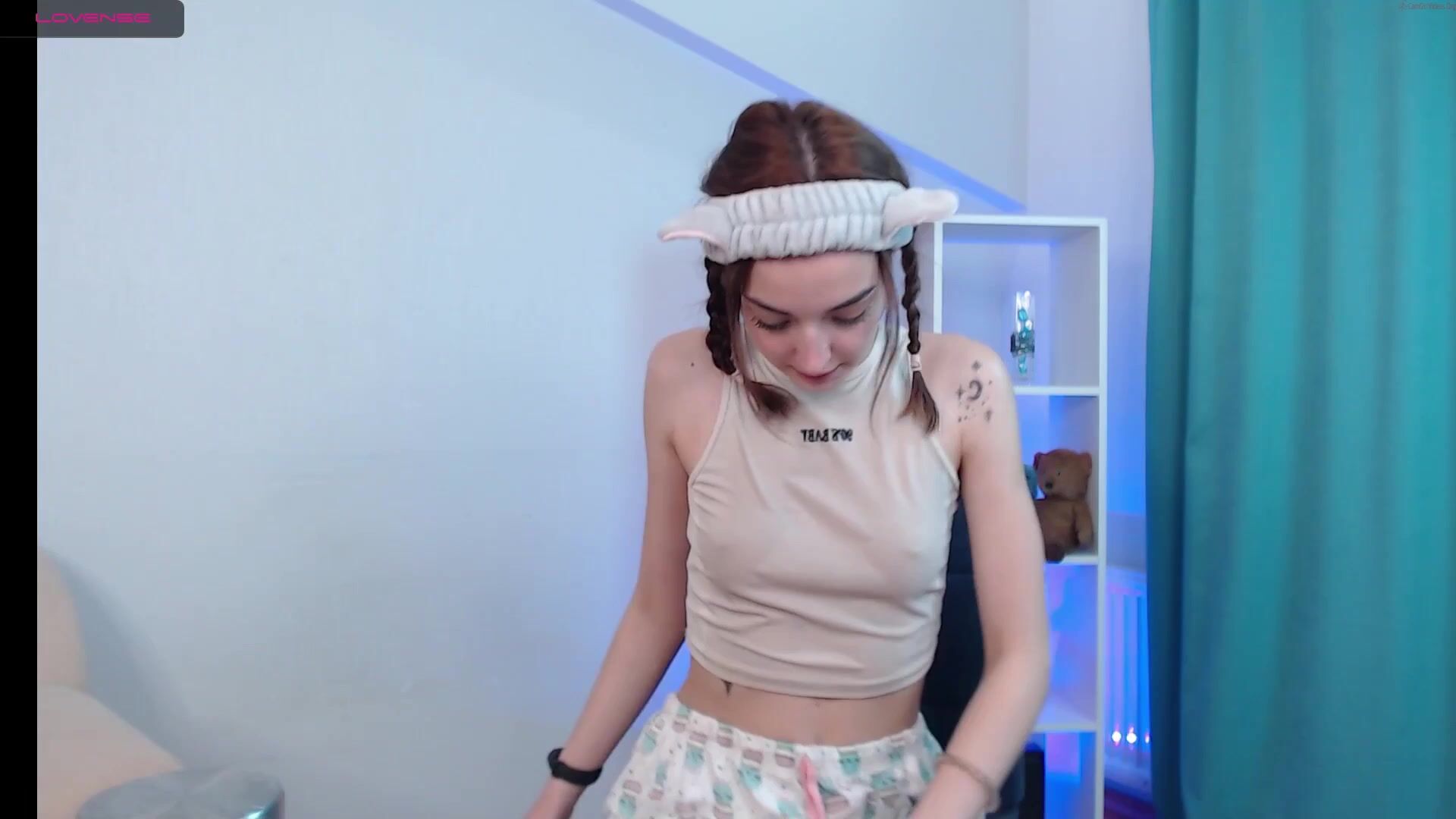 Derla_meow_09042022 2022343_webcam chaturbate 2022 - camHUB.cc