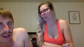 [chaturbate.com] alexa_howard12 29.04.2022 couple_webcam