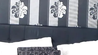 ladyblackcat  Show in front of the camera in free chat