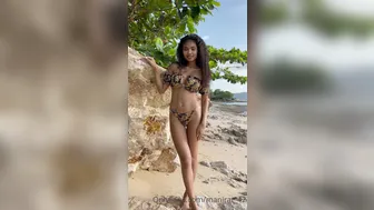 manirat_42 onlyfans Wonderful skin caresses the vagina