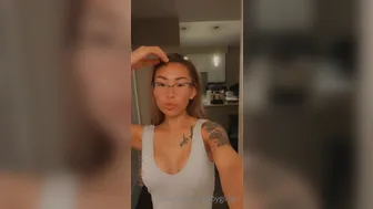babygirlgin onlyfans The shrewd curvy masturbates pussy with a phallus