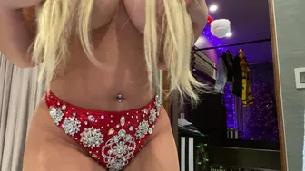 trishyland onlyfans Crazy doll sucks penis