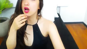 mandy_doll  making herself scream