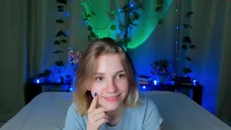 Watch helenchristensen 15-july-2022 1912_female_chaturbate_3