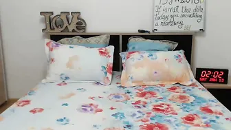 sexysweet_daniela  Very deep vagina webcam show