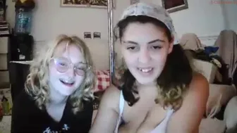 sleepingbeauty37 08-august-2022 0958 webcam