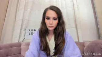 Laylaaleon aka LaylaaLeonXXX onlyfans attractive blonde performs great masturbation