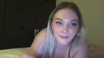 bluejeanbaby___ 17-08-2022 06:15 webcam chaturbate