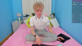 landel_boy chaturbate Camshow Porn from 21-august-2022