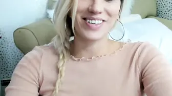 surecakes  Fucks her wet hole with her fingers