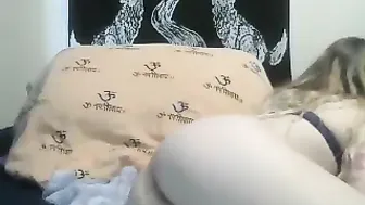 lucybug1987  Fucks her finger