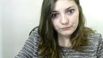 kixanna  hooker masturbates in public chat