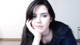 io_veil  Beautiful eyeballs and pussy