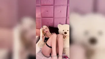 Daniela onlyfans Vids_11