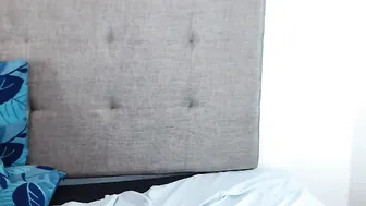 ivett_cute  Loves to fuck herself online