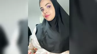 Arab_rainbow_girls show 2